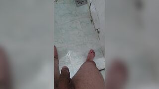 SHOWER PEE IN SLOW MOTION - 10 image
