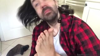 Self foot sniff cum on my feet soles - 4 image