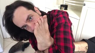 Self foot sniff cum on my feet soles - 7 image