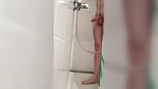 Pleasure in the shower on vacation - 1 image