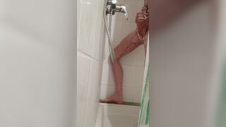 Pleasure in the shower on vacation - 6 image