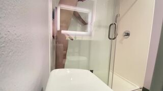 Str8 boys 1st time riding his large white sex toy in hotel shower - 8 image