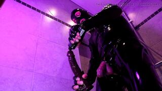 Rubberboy jerk off in the baths - 9 image