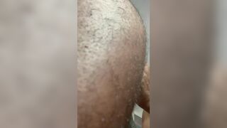 RAZURADA DE HUEVOS Y POLLA TERMINA EN GRANCORRIDA EN MI CARA!!!!