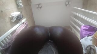 Stuffing my gap with large floppy sextoy