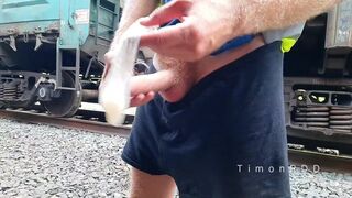 Railway worker TimonRDD discovered a used fucking-rubber and added his jism there - 14 image