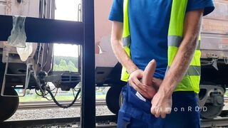 Railway worker TimonRDD discovered a used fucking-rubber and added his jism there - 6 image