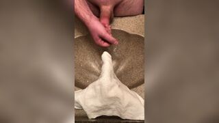Using lotion to masterbate, look at that thick load at the end !