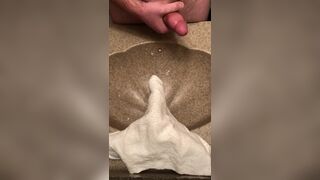 Using lotion to masterbate, look at that thick load at the end ! - 5 image
