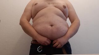 (without cumshot) Chubby plays in itself