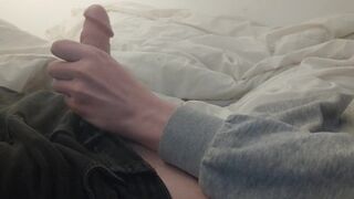 InexperiencedcockSunny CUM in Bed - 15 image