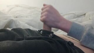 InexperiencedcockSunny CUM in Bed