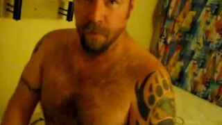 Redneck Top Barebacks Inexperienceder Bottom in Hotel - 1 image