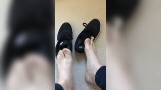 Bare foot taken out of trainers - 11 image