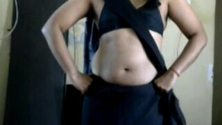 Krithi Sexy Navel Tease in Black Saree, Indian Crossdresser - 11 image