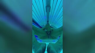 Smooth muscle hunk stripping and stroking in tanning room - 14 image
