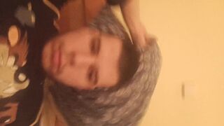 I play with my dick and cum on myself