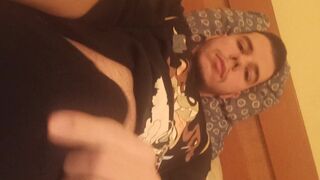 I play with my dick and cum on myself - 5 image