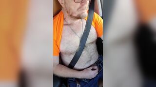 Pig pulls out his small hairy dad dick and jacks off in car - 5 image