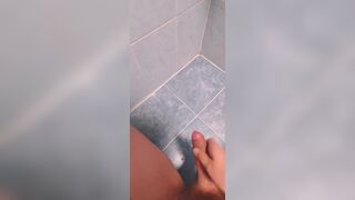 Jerking off (Massive cumshot)