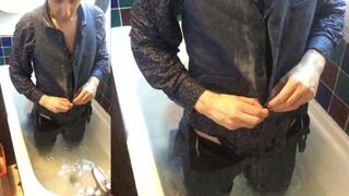 EDGEWORTH JOHNSTONE Suit Bath - Business Man Undressing in the Bathtub - Cute ass on naked slim man