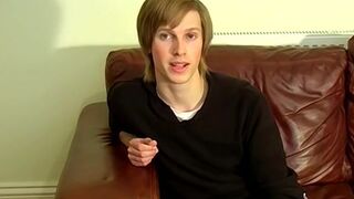 Feminine gay Mike Andrews masturbates solo after interview - 2 image