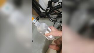 Bido Bido 2017 cums again with his f-machine and toy