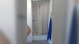 Showers with something Wixxen :-)