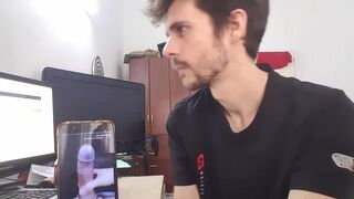 valium is sleepy but still gives a good show - 13 image