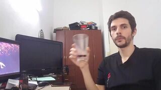 valium is sleepy but still gives a good show - 2 image