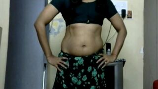 KRITHI Saree Navel Tease, Hip Folds, Belly Shakes Close up man