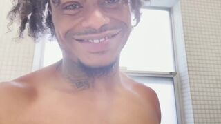 Rico Pruitt & KingFame shower