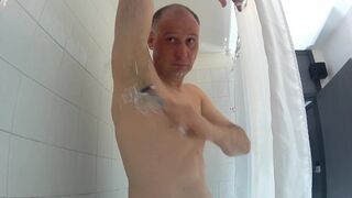 Kudoslong in the shower shaves his body and cock the wanks - 7 image