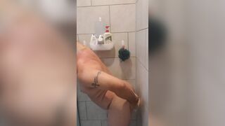 Fucking large dildo ass to mouth in the shower - 10 image