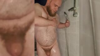 Unrestrained in the shower - 3 image