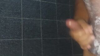 I went to show and touch my cock and I came rich