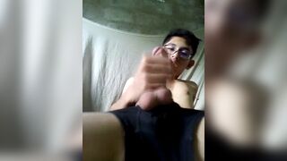 Thai students masturbate until cum - 1 image