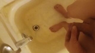 Pacing Naked and Barefoot Peeing on my Foots, in a Bathtub