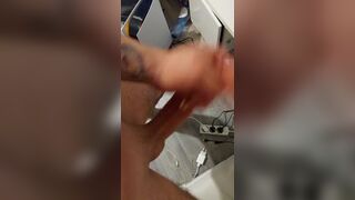 Big dick muscle guy cumming hard flexing - 12 image