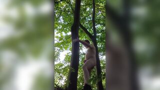 Hugging and cumming with a tree - 4 image