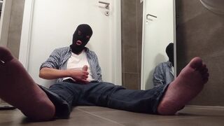 blue jeans barefoot hard hands free quick wank mask - 12 image