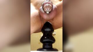 Quick ride on 4 stage rocket didlo. (Metal Chastity)