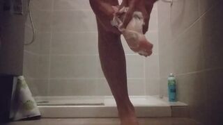 Axelange this shower well the feet