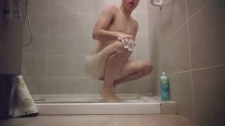 Axelange this shower well the feet