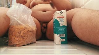 21 Year old Obese has Breakfast in the Shower - ASMR - 1 image