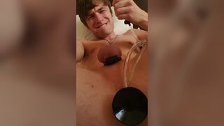 Twink Cody Pumps his Ass - 4 image