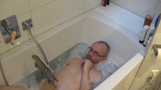 Chaste Life: Taking a Bath - 6 image