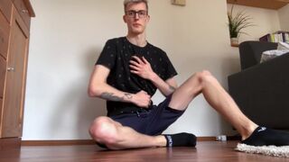Czech Twink Jerks off and Toys with his Ass