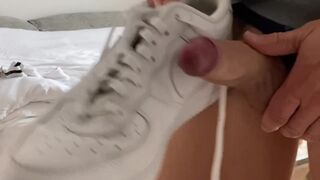 Scally Cums on Stepsisters Bfs White Nikes - 11 image