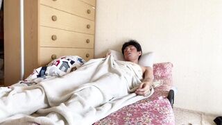 A horny morning scene of a perverted Japanese amateur male. - 1 image